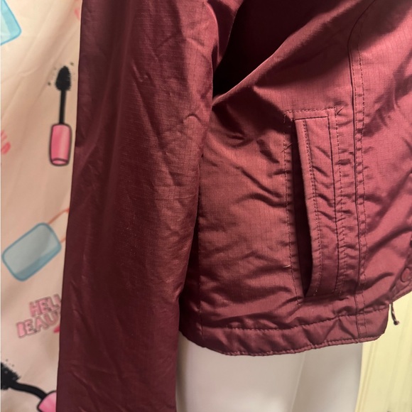 Hollister California all weather jacket in burgundy w/ hood -large - Picture 5 of 16